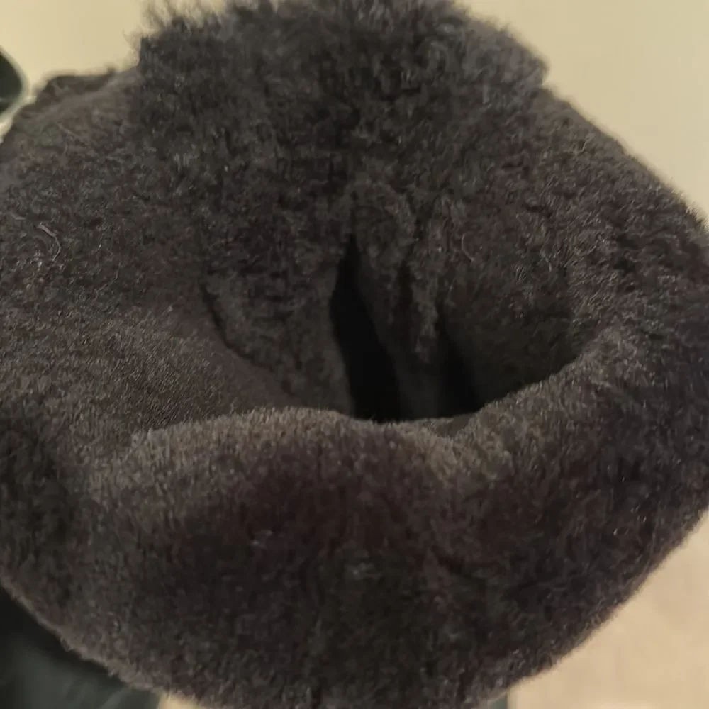 UGG Boots Women’s Aubree Winter Black Suede UGGplush lining Side Zip Sz 9 - Picture 14 of 16